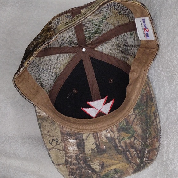 Trucker Hat: MASSEY FERGUSON Robbins Equipment INC - Picture 8 of 8